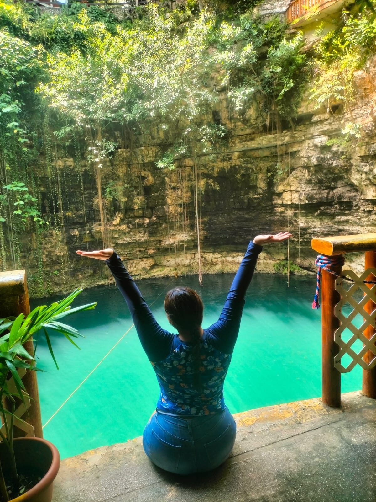 Aguas turquesa del Cenote Xcajum